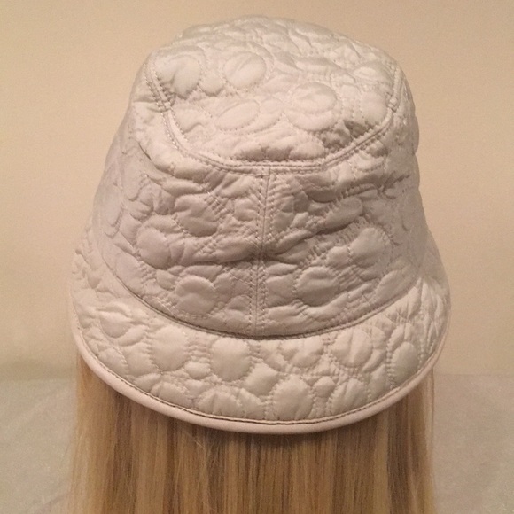 COACH Cream Quilted Logo Bucket Hat - Picture 3 of 4
